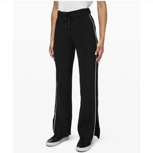 Lululemon On The Right Track Pant Solid Black Relax Fit Side Slit Hem